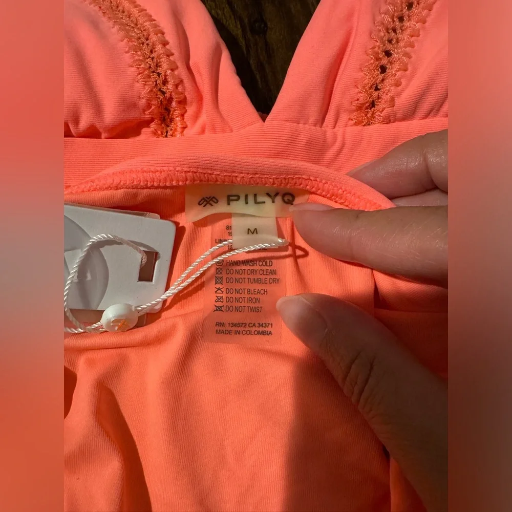 PILYQ Coral Stiched ELLIE BIKINI Two-Piece Set Size Medium New With Tag
